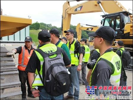 卡特彼勒在日本举办首届采石场客户体验活动