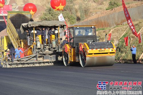   中国路面机械发展趋势探讨