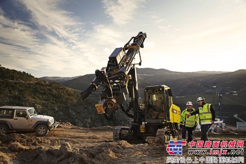  先进的阿特拉斯•科普柯FlexiROC T35露天凿岩钻机