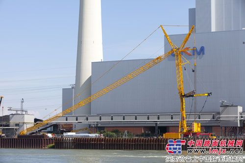 利勃海爾LTM1750-9.1移動式起重機全工況參與發電廠建設