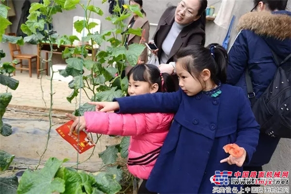 中国移动通信集团山东有限公司海阳分公司、海阳广播电视台职工走进方圆工业旅游