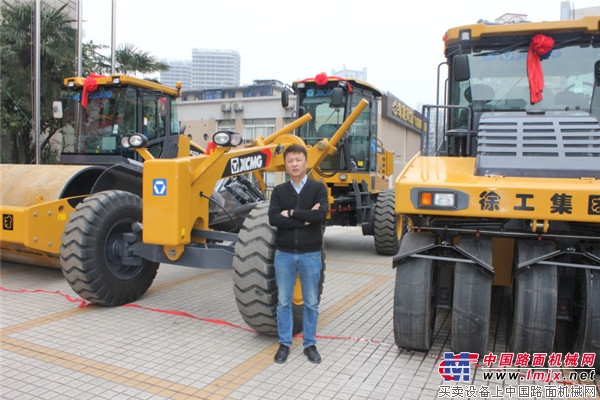 徐工道路“全身心服務”再升級春滿山城