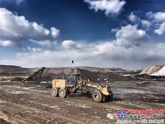 智領技術先機 徐工GR3505平地機助力平朔露天礦