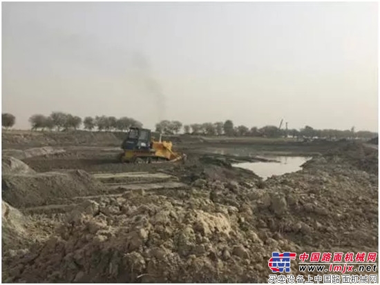 中巴经济走廊引全球高度关注 中国制造参建巴基斯坦最大规模公路