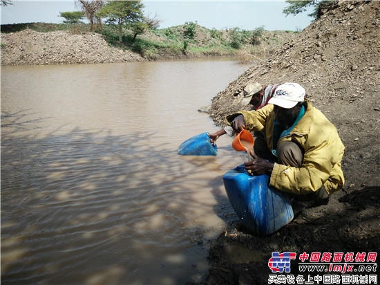 国之重器大爱无疆  徐工集团捐建非洲水窖公益项目正式竣工