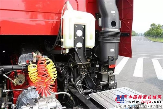 [最全圖解]6×4漢馬H9牽引車 輕鬆搞定長途物流運輸