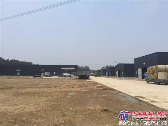 约翰迪尔L340大方捆机，引领秸秆处理新风尚 