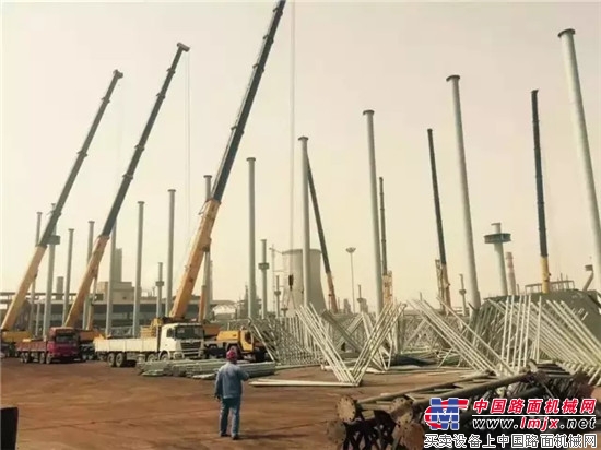 霸氣！7台百噸級吊車，竟然配合的如此天衣無縫！