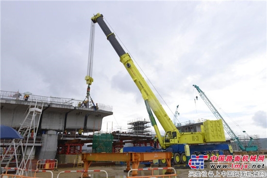 中聯重科在香港舉行大噸位全地麵起重機推廣會 為全球吊裝添磚加瓦