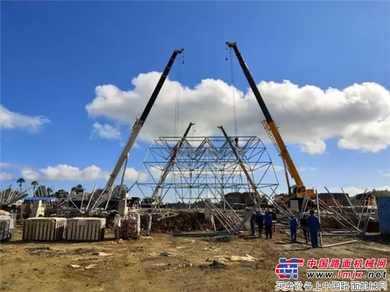 “一带一路”唤醒印尼沉寂岛屿，赤道上发现最美徐工起重机！