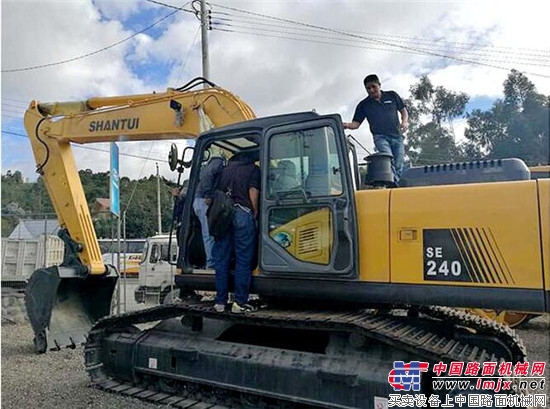 价值引领 山推注重拉美市场服务培训