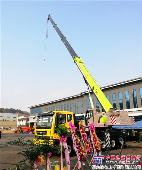 中聯重科汽車起重機批量進入韓國 打破壁壘發力中高端市場