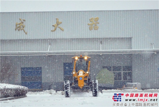 暴雪不怕！徐工道路機械化身蓋世英雄支援全國各地除雪工作！