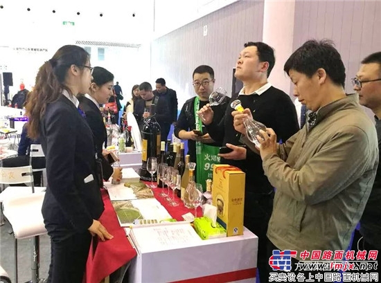 金鼎酒业参加2018成都春季糖酒会收获颇丰 