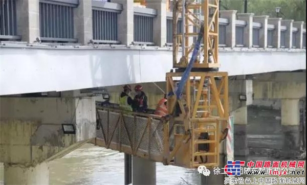 徐工橋梁檢測車助力金堂17座橋梁變身“智慧橋