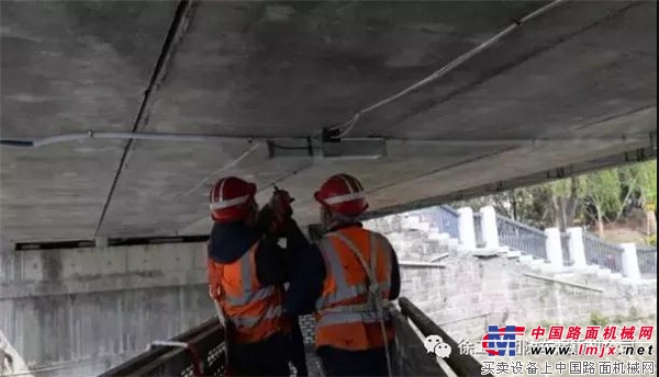 徐工橋梁檢測車助力金堂17座橋梁變身“智慧橋