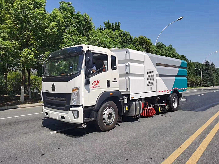 重汽豪沃洗掃車   路麵清掃車     路麵洗掃車