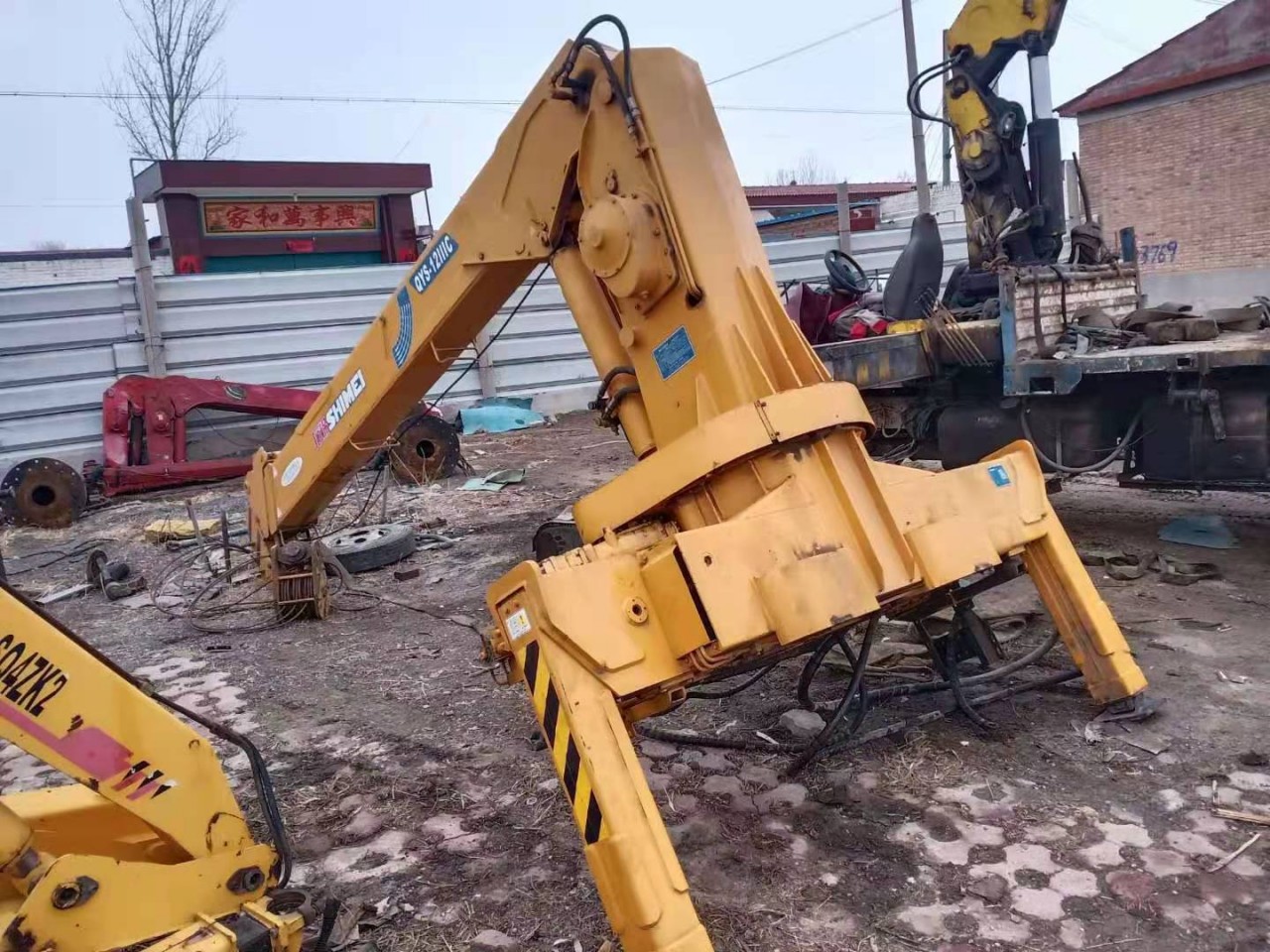 長期供應二手中聯小型隨車吊機 國產品牌吊機